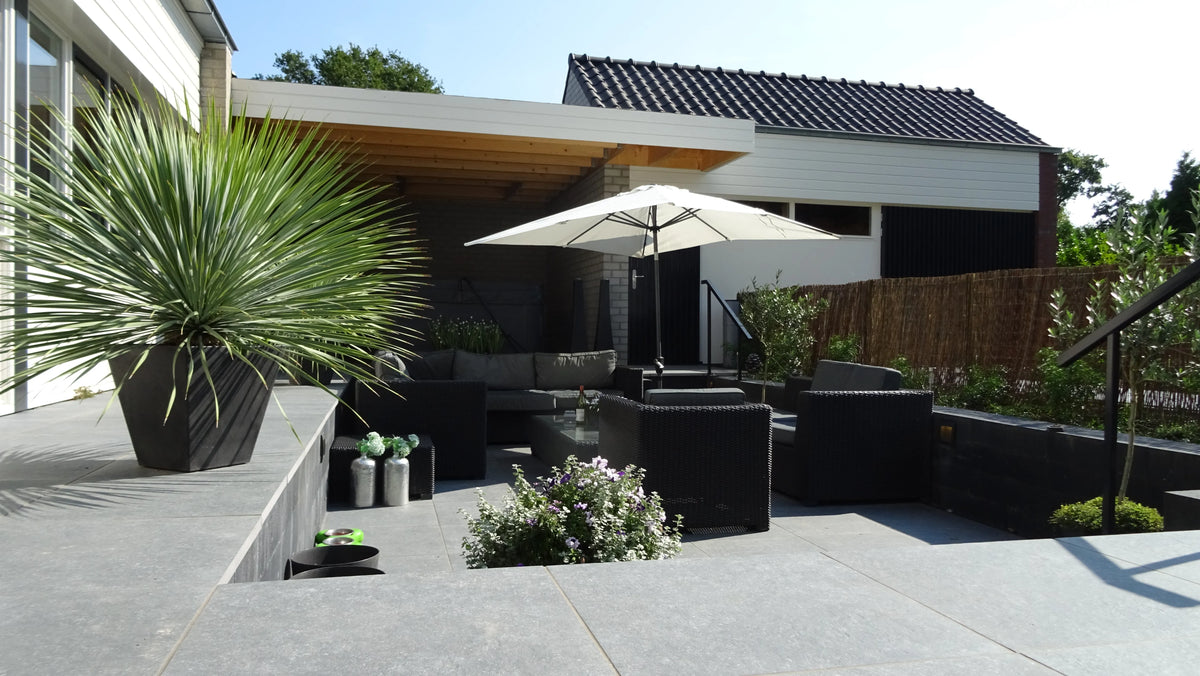 Terras met zitkuil in Roden